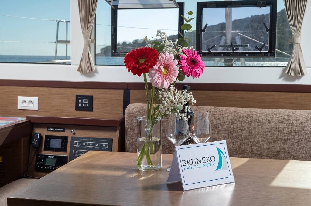 Lagoon 40, Mignonne | Yacht Charter Croatia