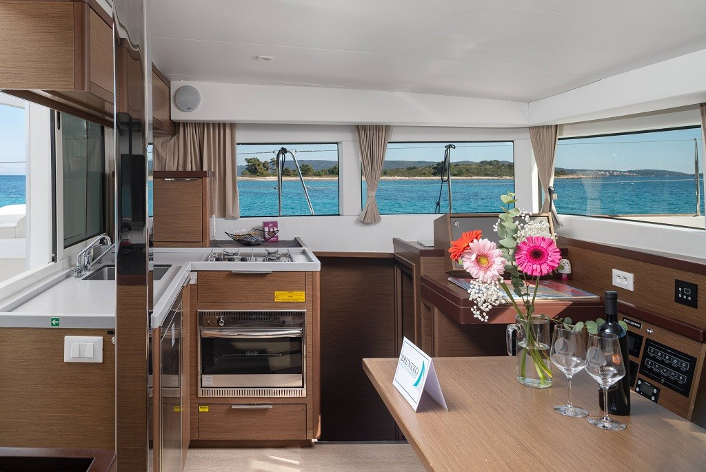 Lagoon 40, Mignonne | Yacht Charter Croatia