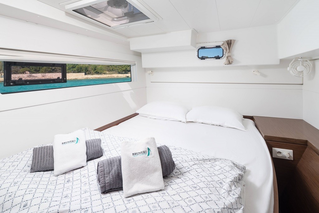 Lagoon 40, Mignonne | Yacht Charter Croatia