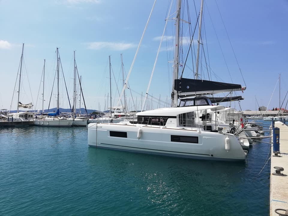 Lagoon 40, Lubina | Yacht Charter Croatia