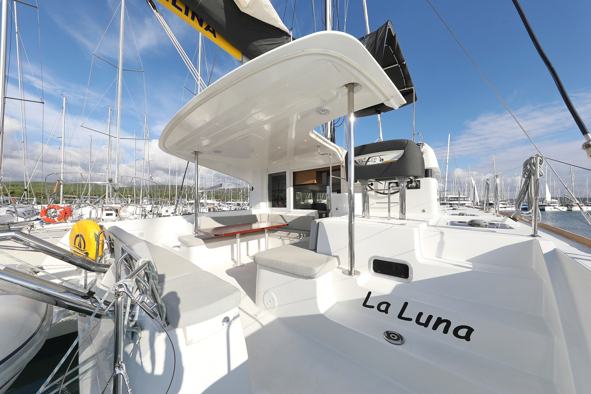 Lagoon 40, La Luna | Yacht Charter Croatia