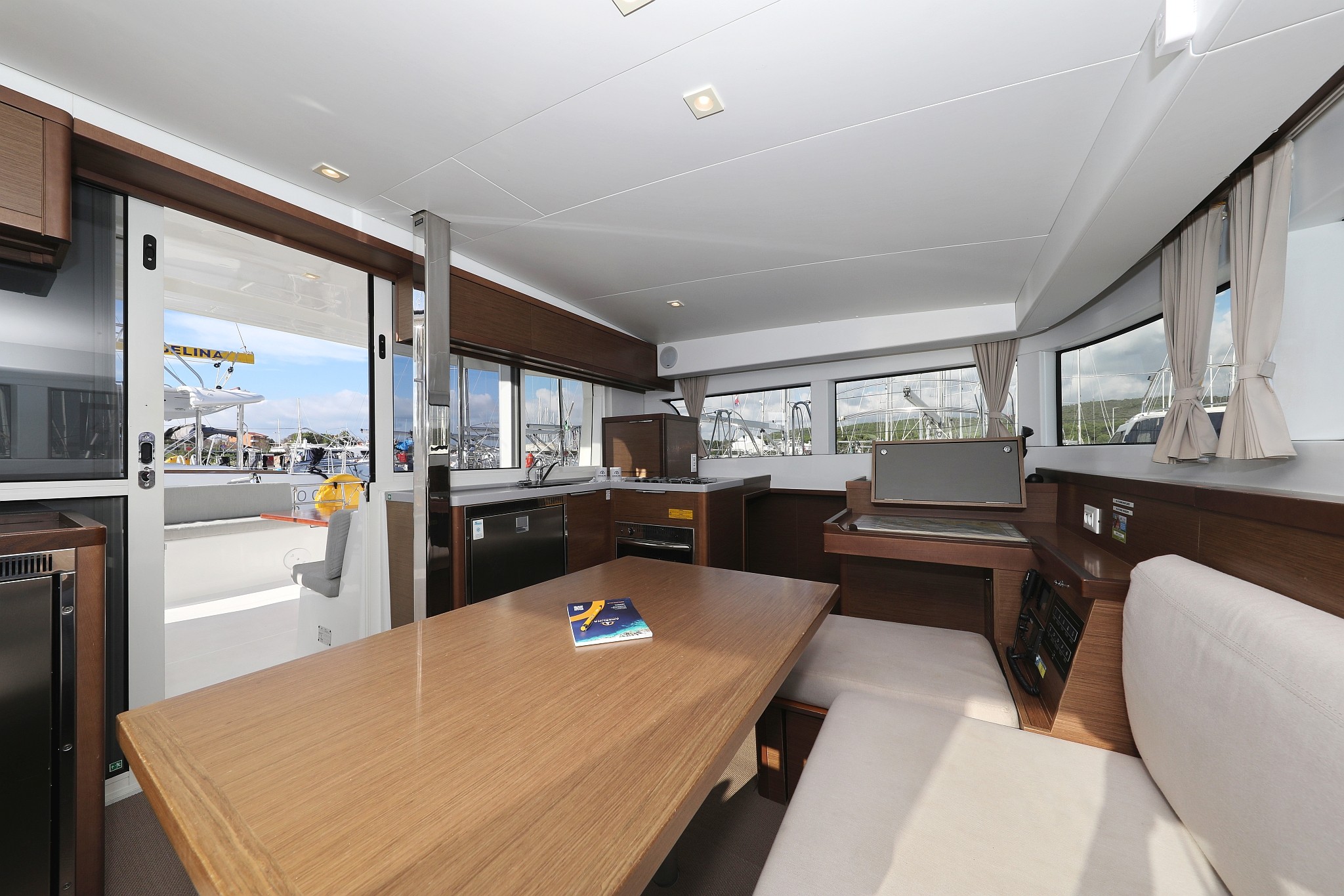 Lagoon 40, La Luna | Yacht Charter Croatia