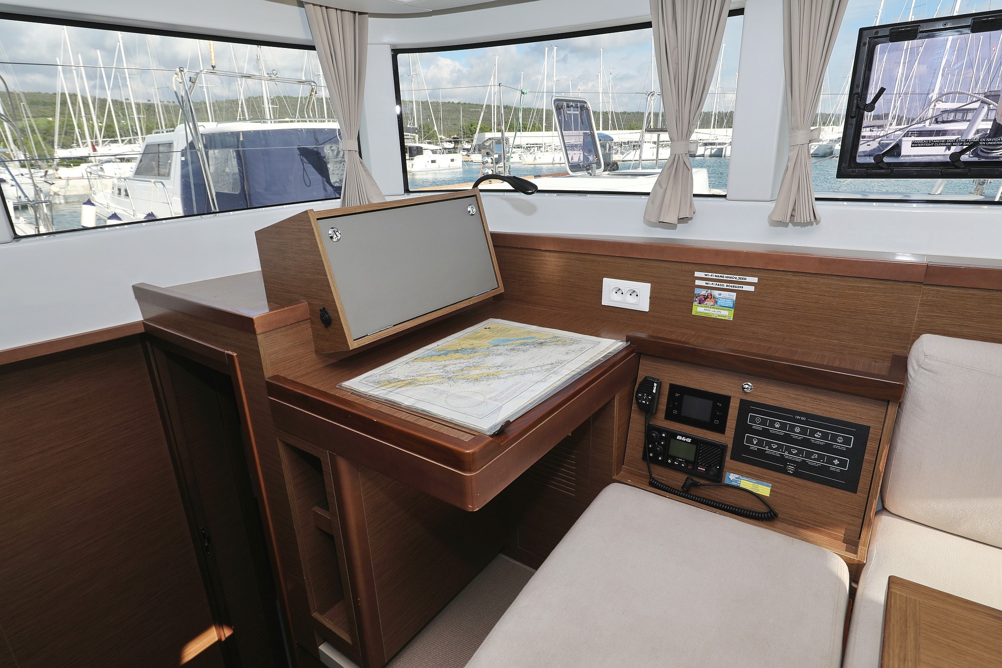 Lagoon 40, La Luna | Yacht Charter Croatia