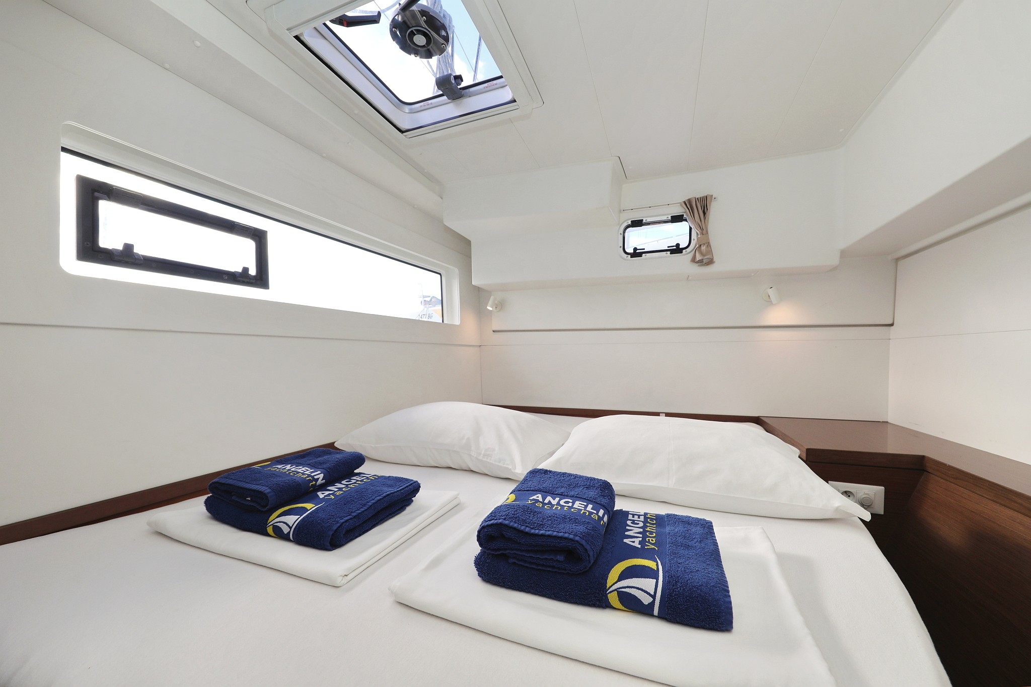 Lagoon 40, La Luna | Yacht Charter Croatia