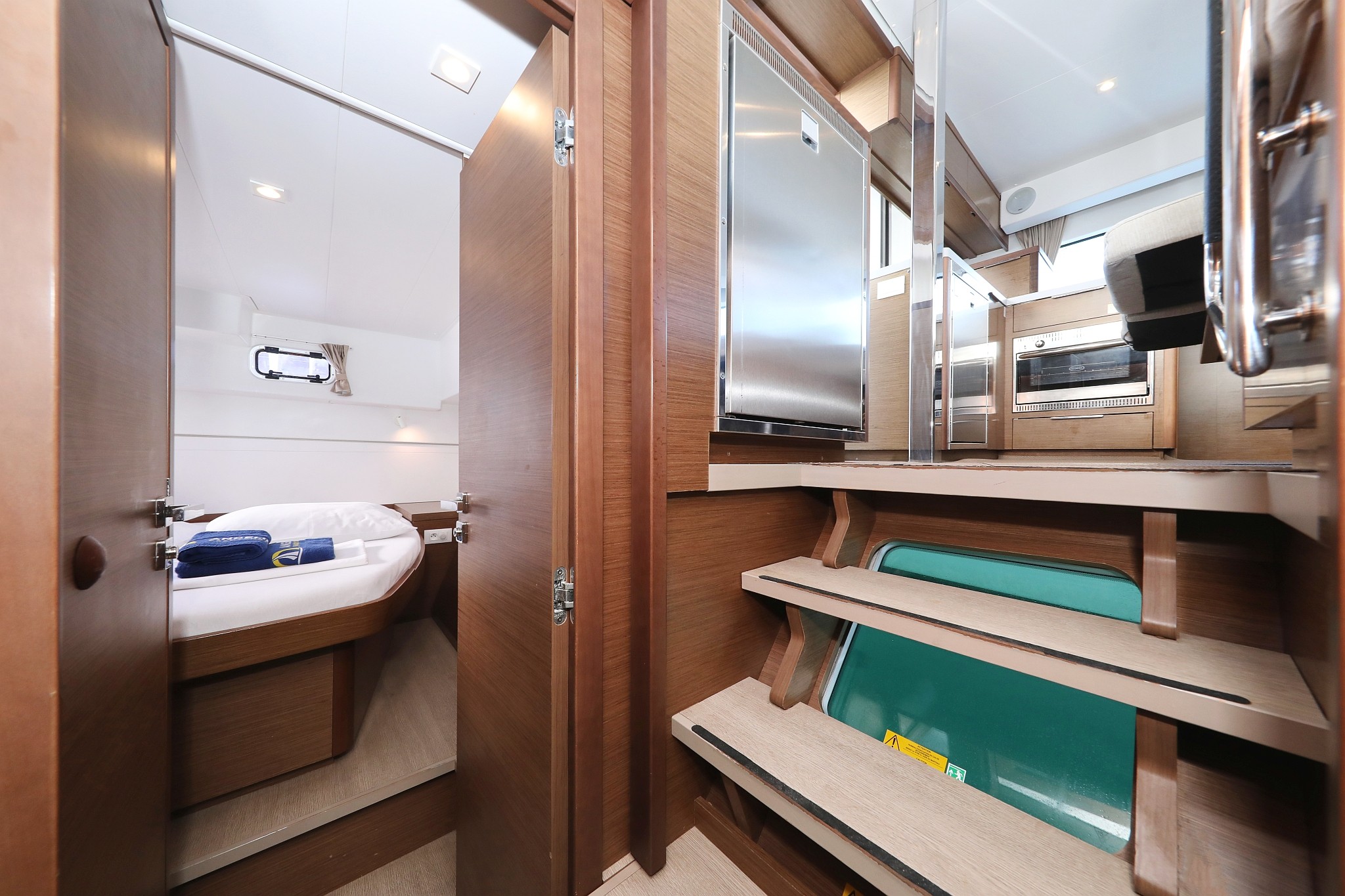 Lagoon 40, La Luna | Yacht Charter Croatia