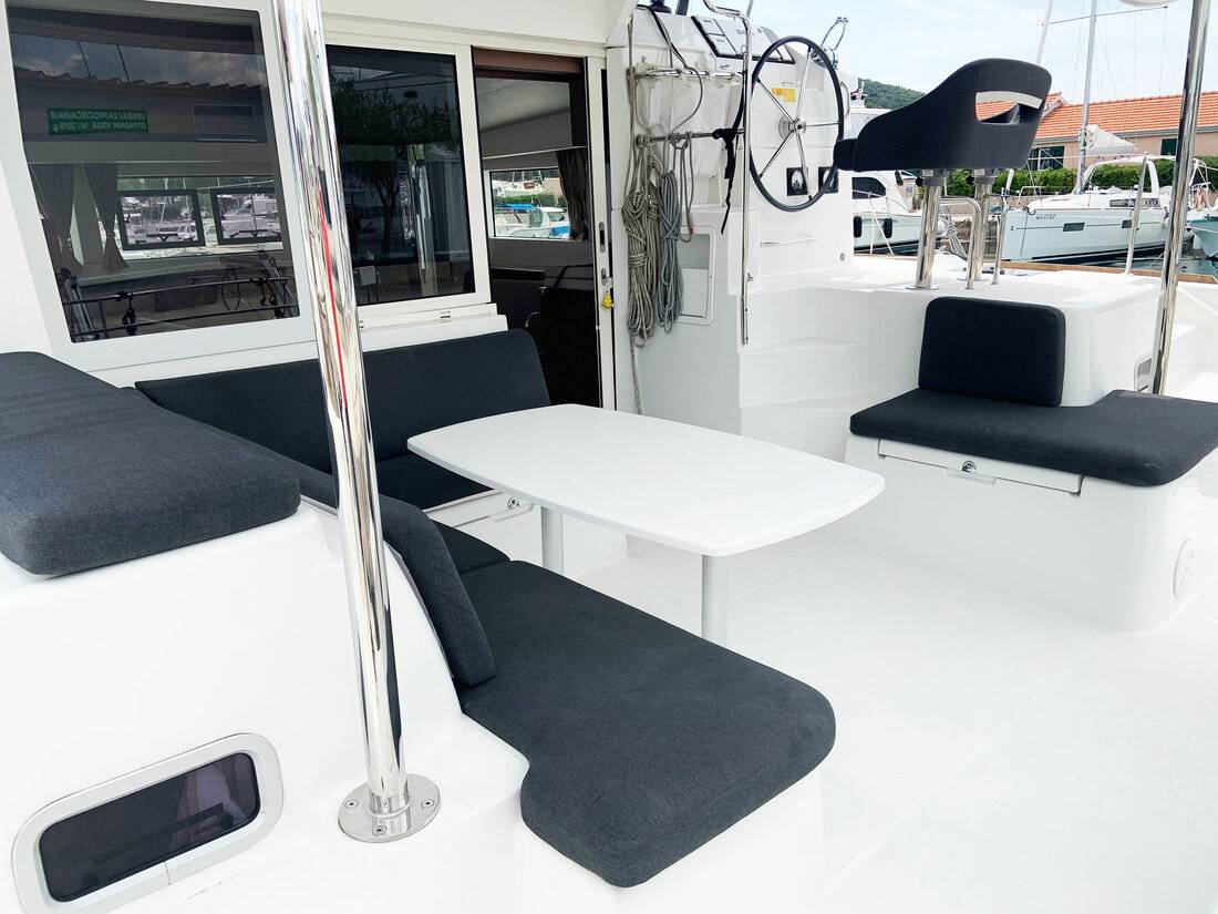 Lagoon 40, Candy | Yachtcharter Kroatien