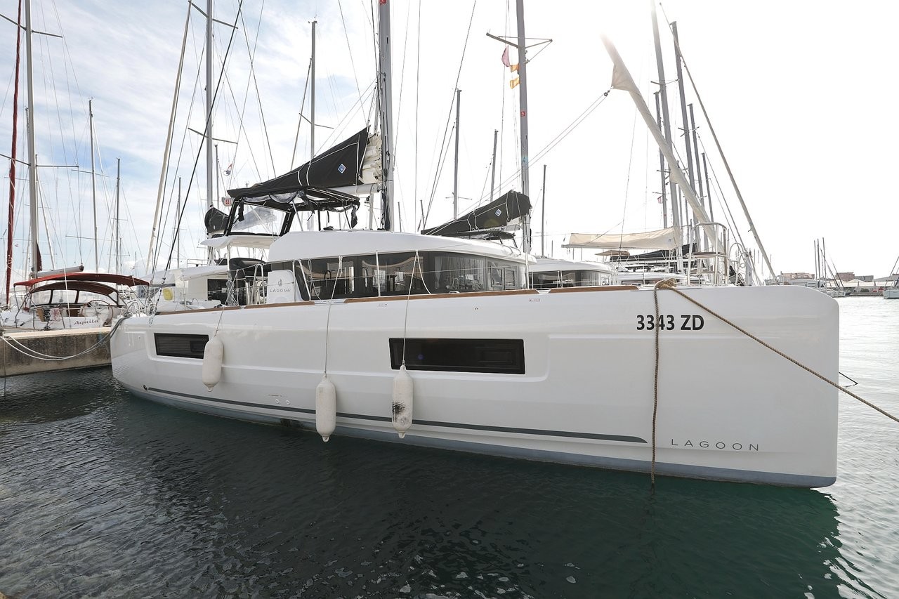 Lagoon 40, Blue Angel | Yacht Charter Croatia