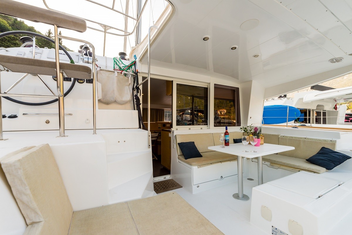 Lagoon 400 S2, Summertime | Yacht Charter Croatia