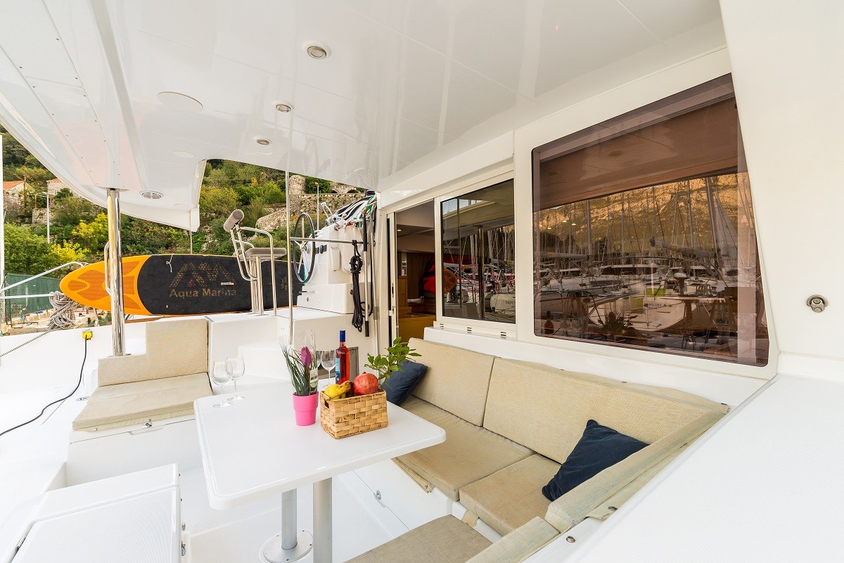 Lagoon 400 S2, Summertime | Yacht Charter Croatia