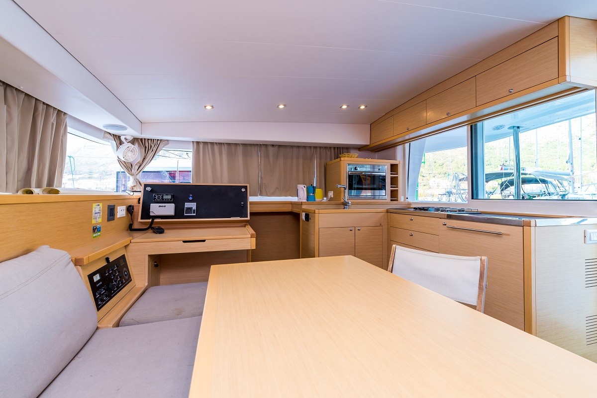 Lagoon 400 S2, Summertime | Yacht Charter Croatia