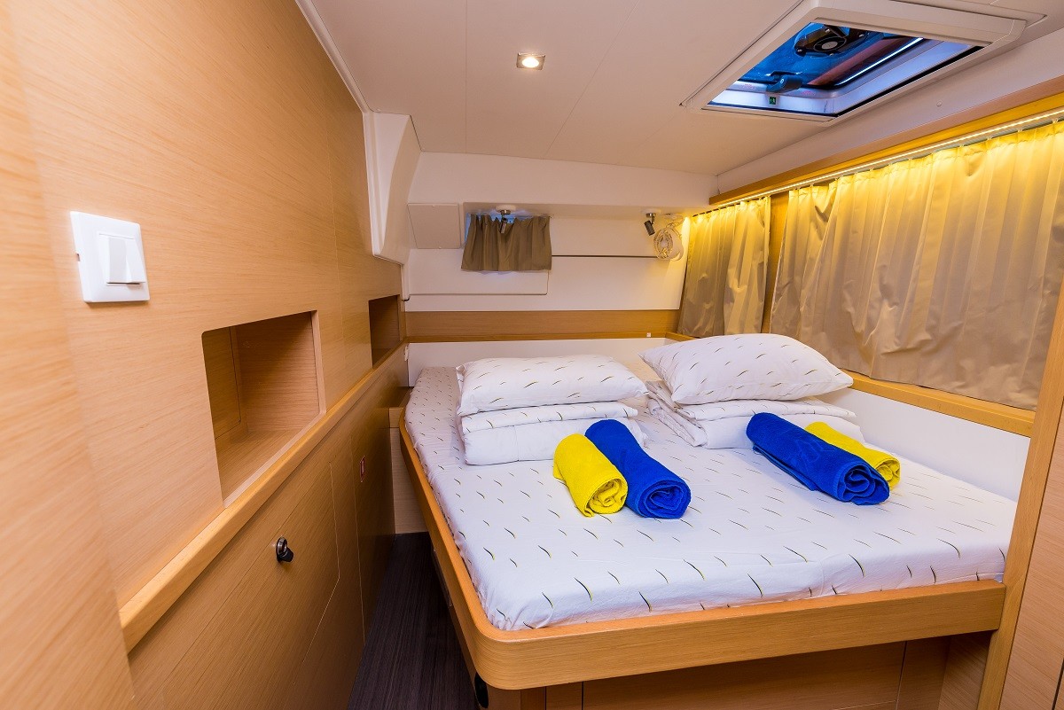 Lagoon 400 S2, Summertime | Yacht Charter Croatia