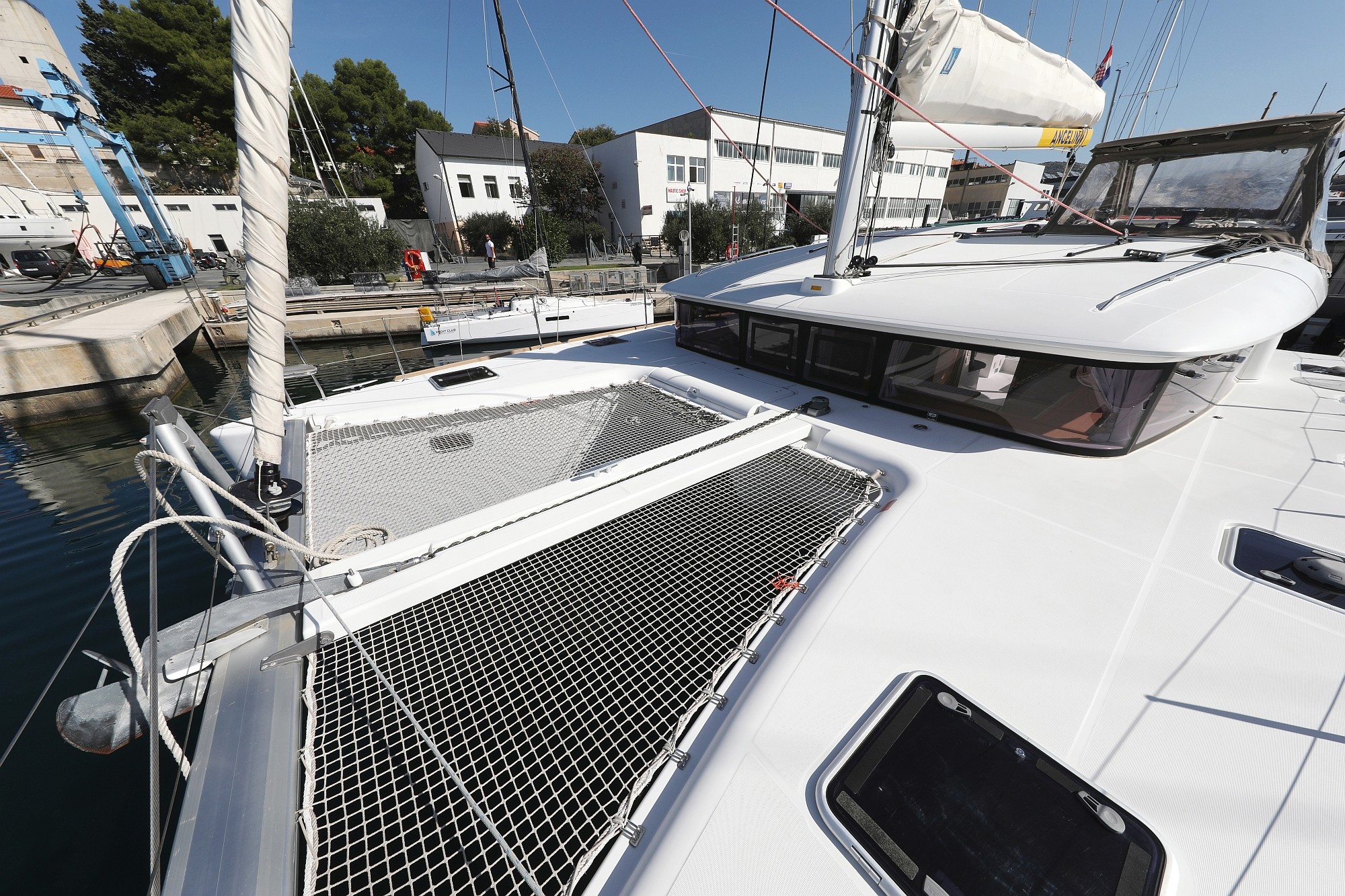 Lagoon 400 S2, Kinga V | Yacht Charter Croatia