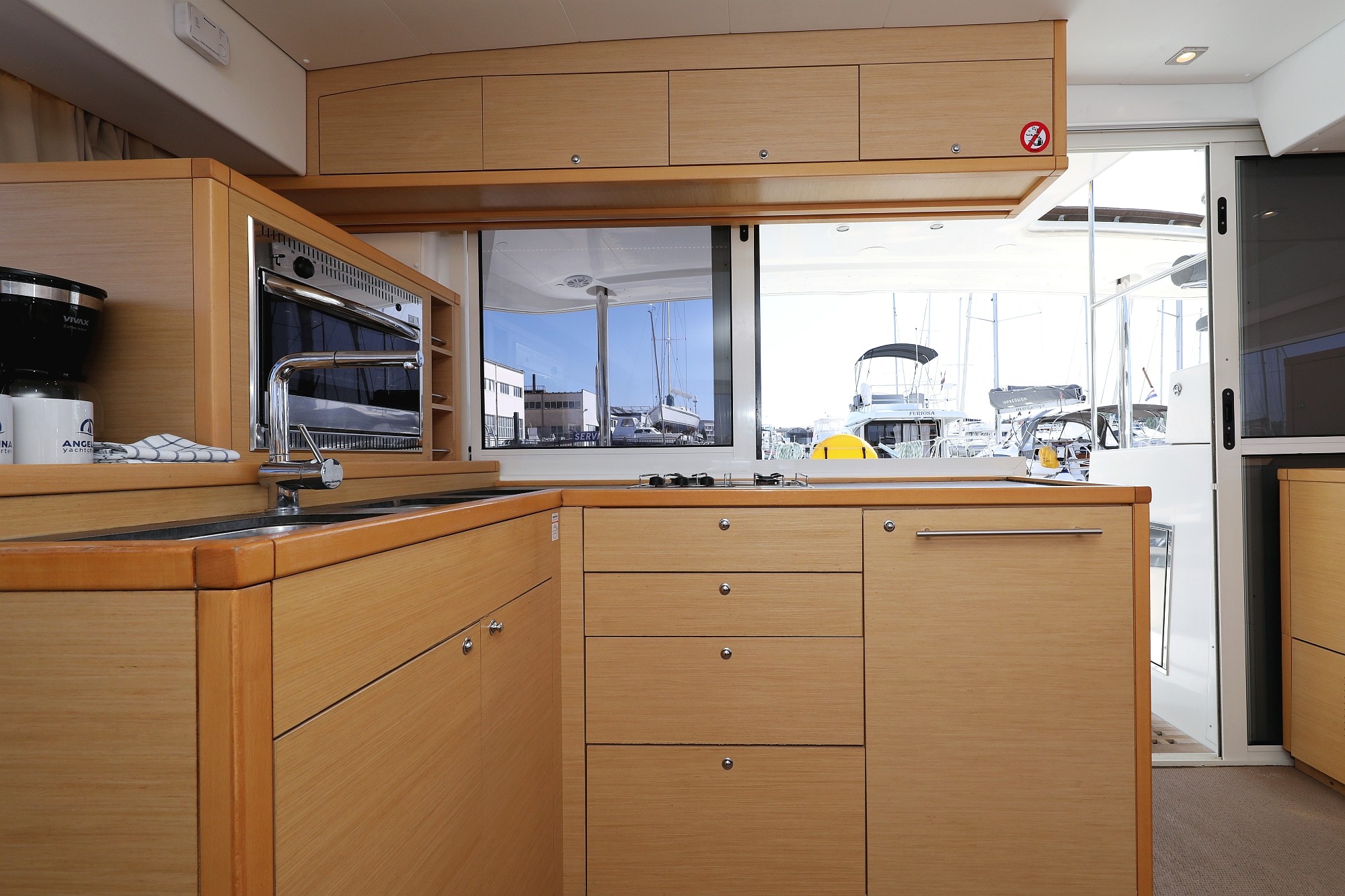 Lagoon 400 S2, Kinga V | Yacht Charter Croatia