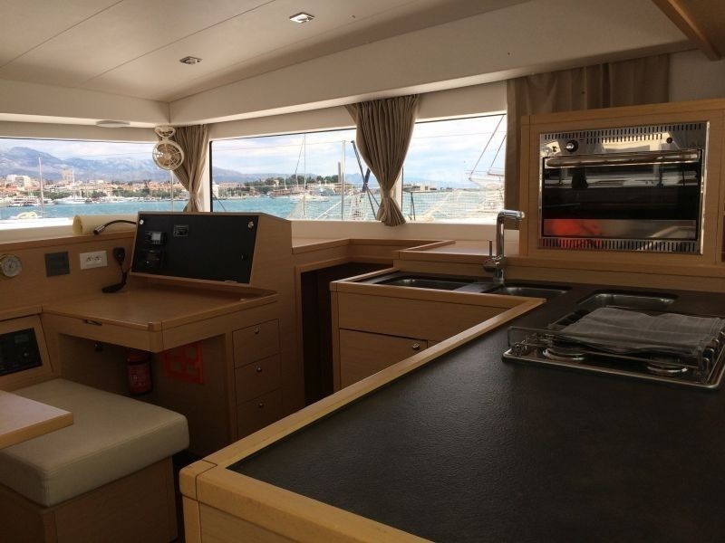 Lagoon 400 S2, Ana | Yacht Charter Croatia