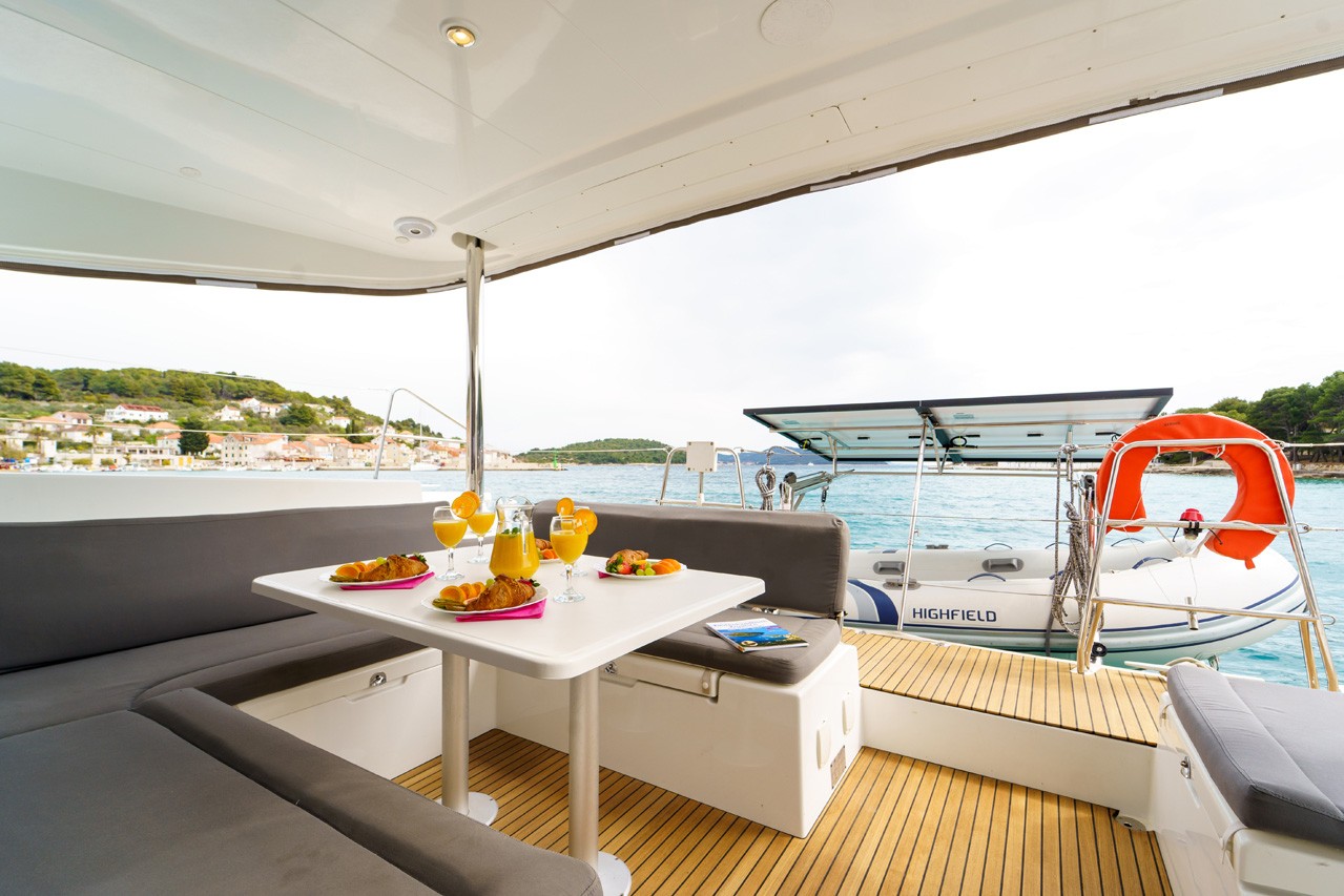 Lagoon 400 S2, Miss Moneypenny | Yacht Charter Croatia