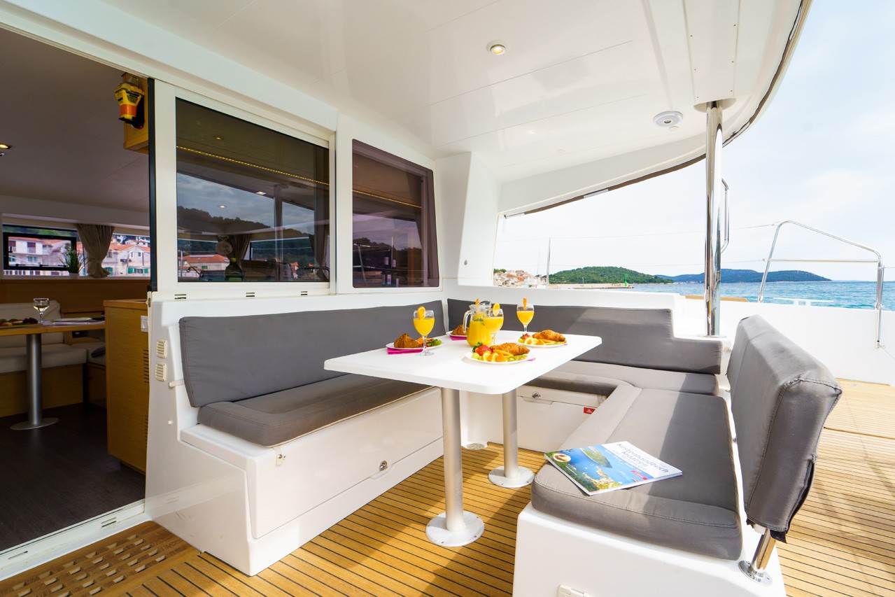 Lagoon 400 S2, Miss Moneypenny | Yacht Charter Croatia
