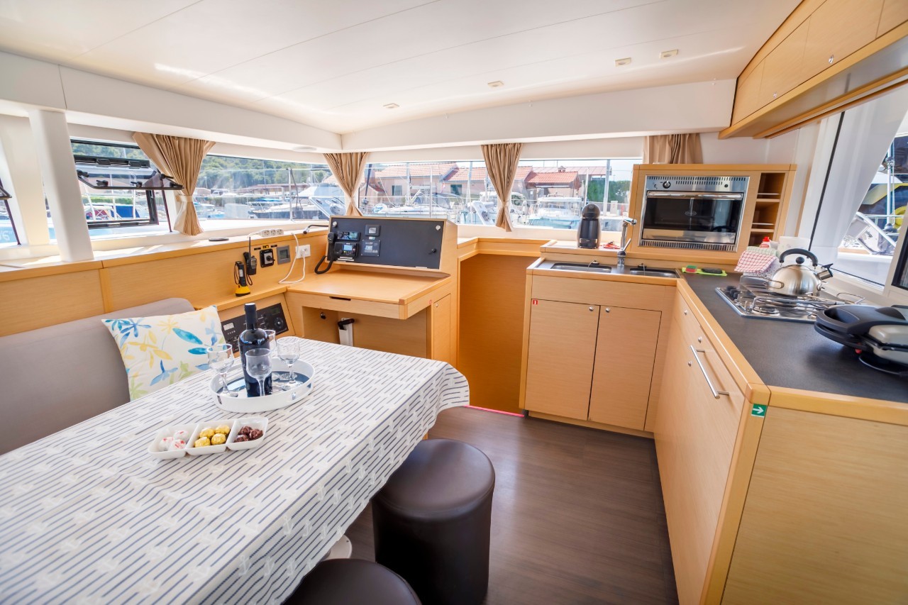 Lagoon 400 S2, Second Wind | Yacht Charter Croatia