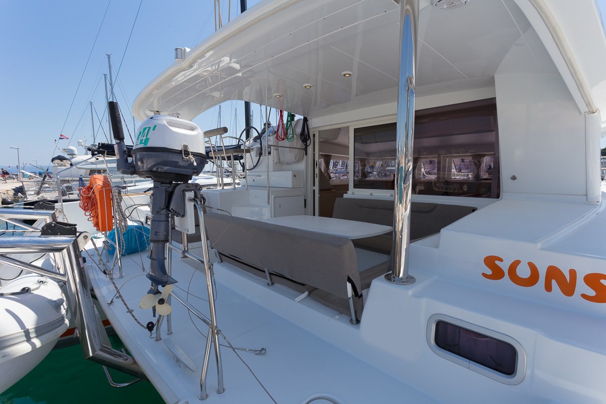 Lagoon 400 S2, Sunshine | Yacht Charter Croatia