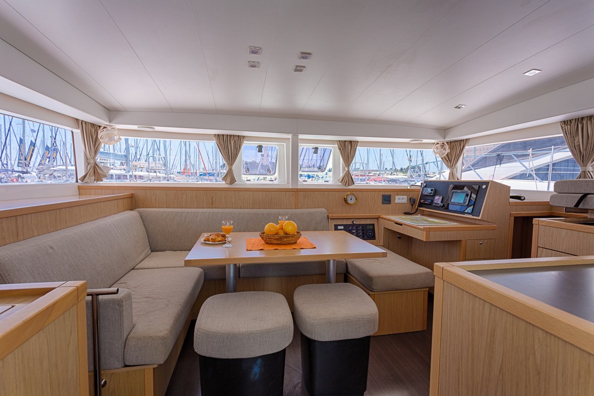Lagoon 400 S2, Sunshine | Yacht Charter Croatia