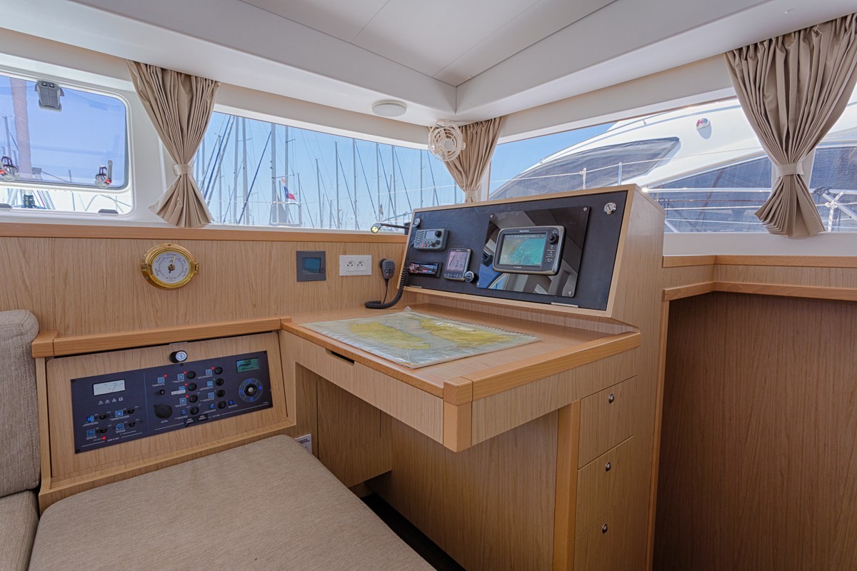 Lagoon 400 S2, Sunshine | Yacht Charter Croatia