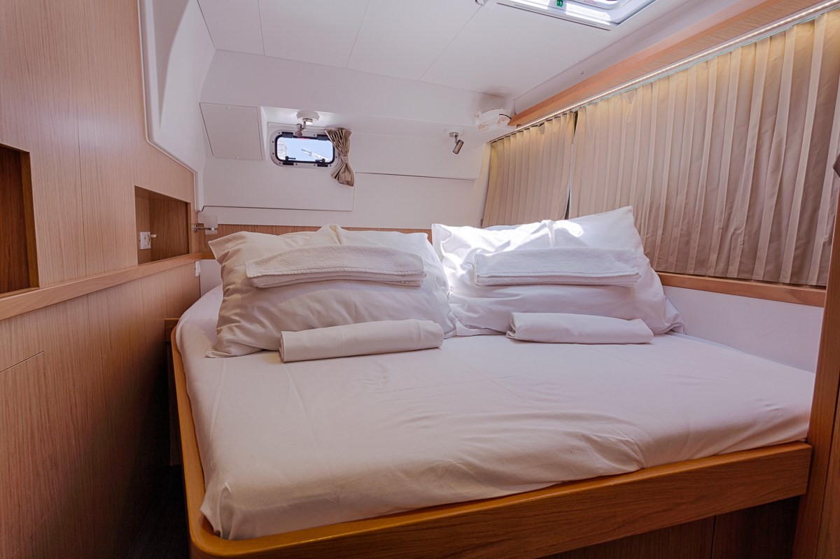 Lagoon 400 S2, Sunshine | Yacht Charter Croatia