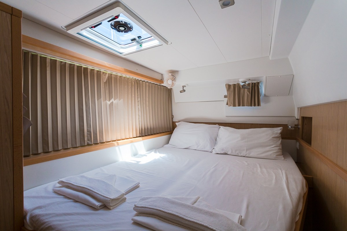 Lagoon 400 S2, Sunshine | Yacht Charter Croatia
