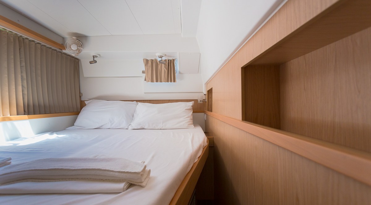 Lagoon 400 S2, Sunshine | Yacht Charter Croatia