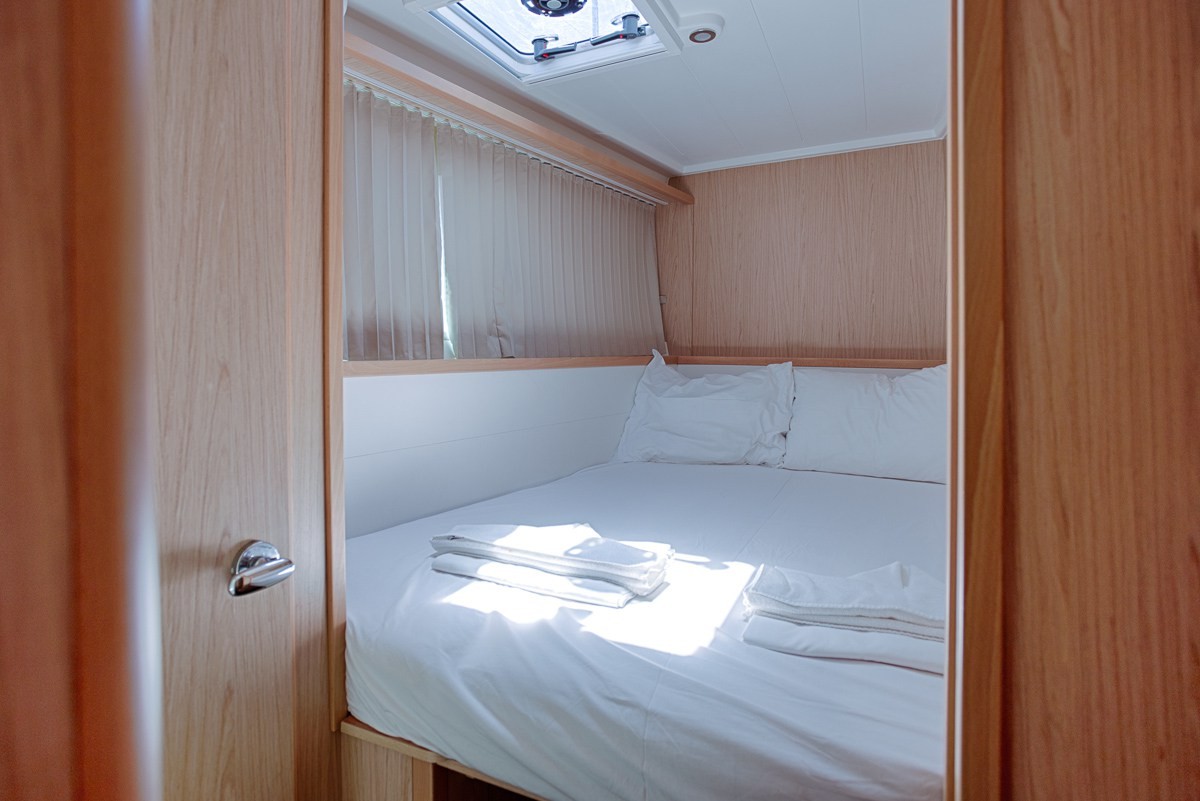 Lagoon 400 S2, Sunshine | Yacht Charter Croatia