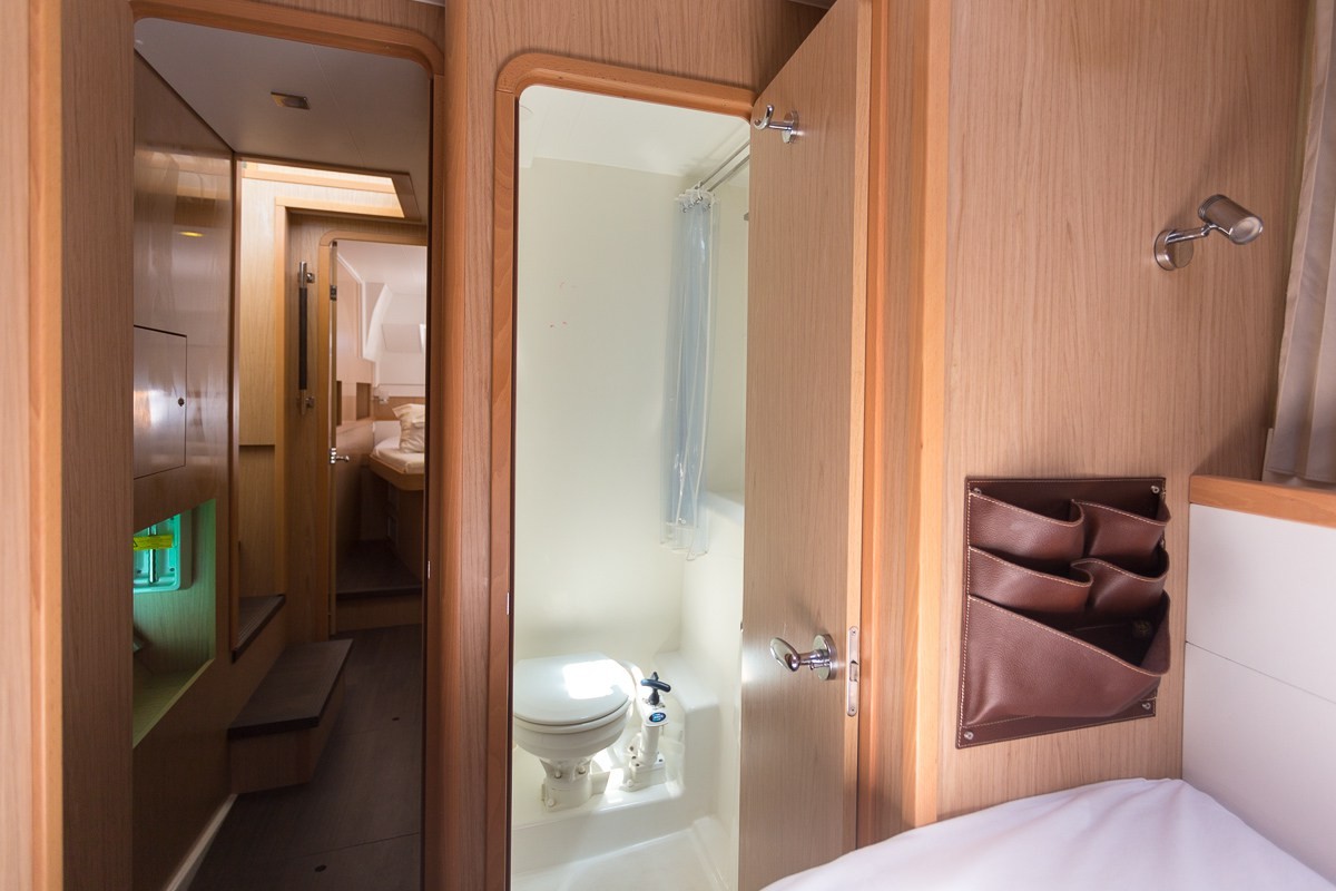 Lagoon 400 S2, Sunshine | Yacht Charter Croatia