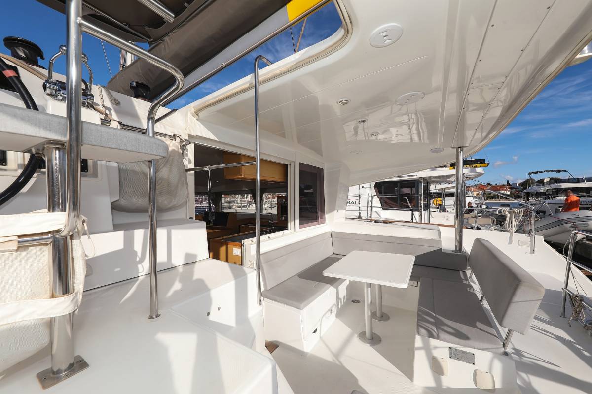 Lagoon 400 S2, Ladies First | Yacht Charter Croatia