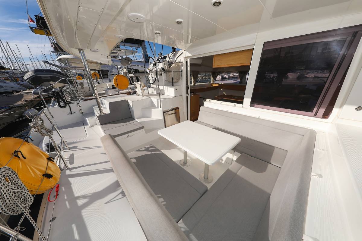 Lagoon 400 S2, Ladies First | Yacht Charter Croatia