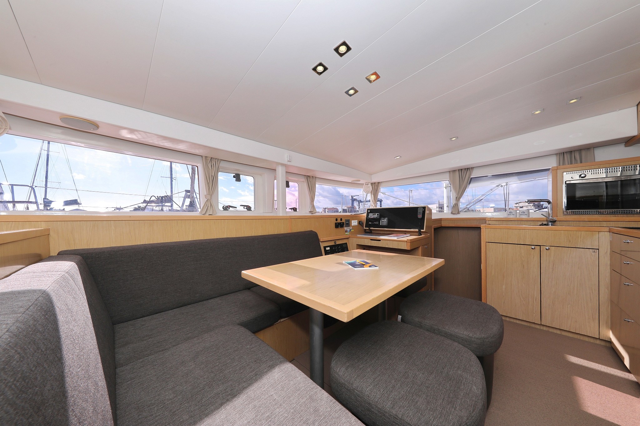 Lagoon 400 S2, Maja V | Yachtcharter Kroatien