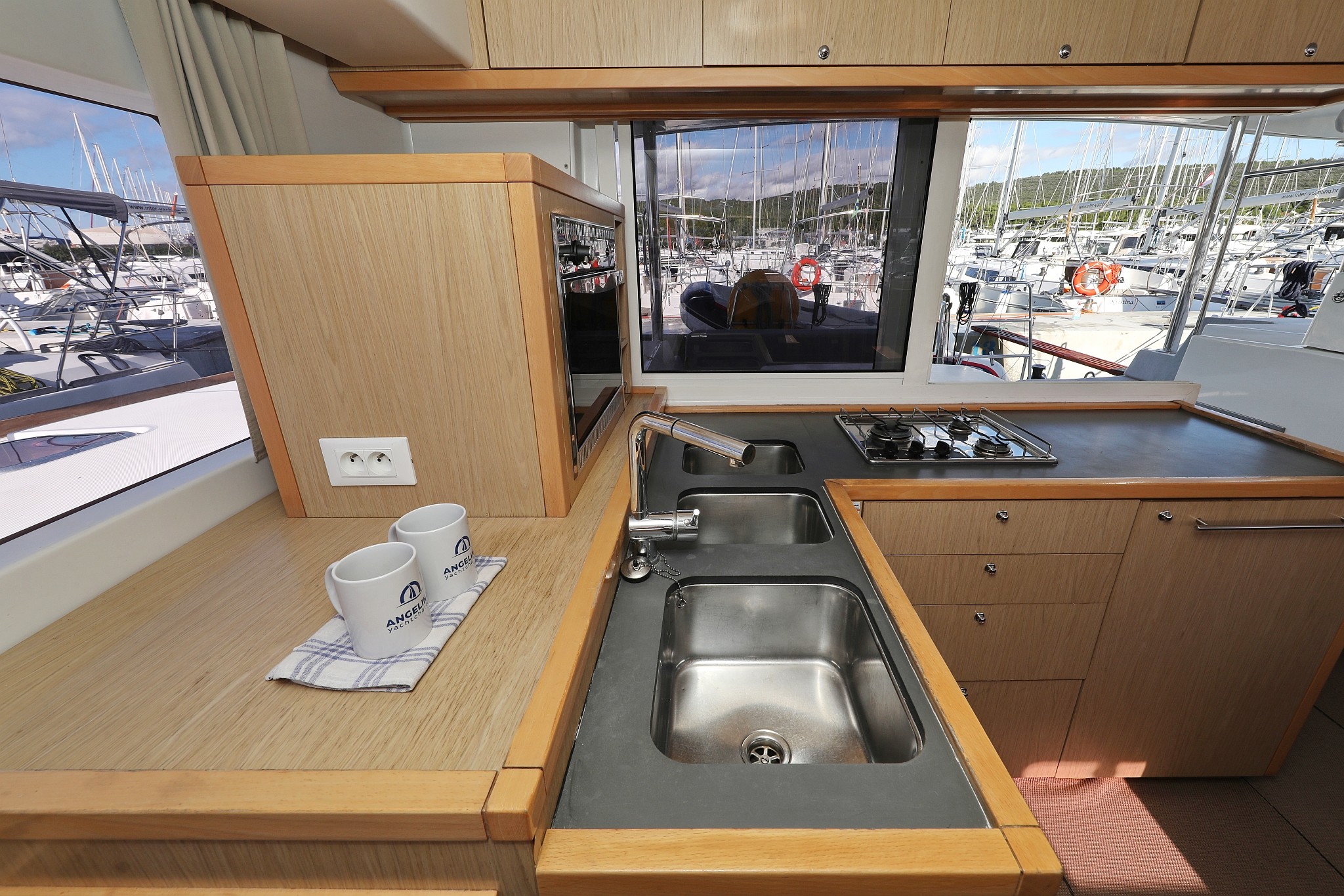 Lagoon 400 S2, Maja V | Yachtcharter Kroatien