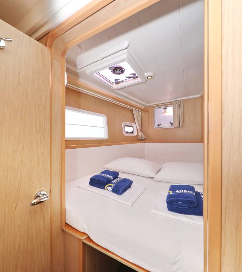 Lagoon 400 S2, Maja V | Yacht Charter Croatia
