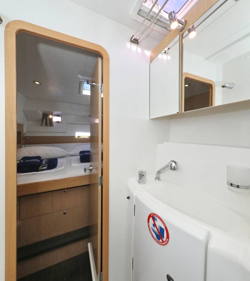 Lagoon 400 S2, Maja V | Yacht Charter Croatia