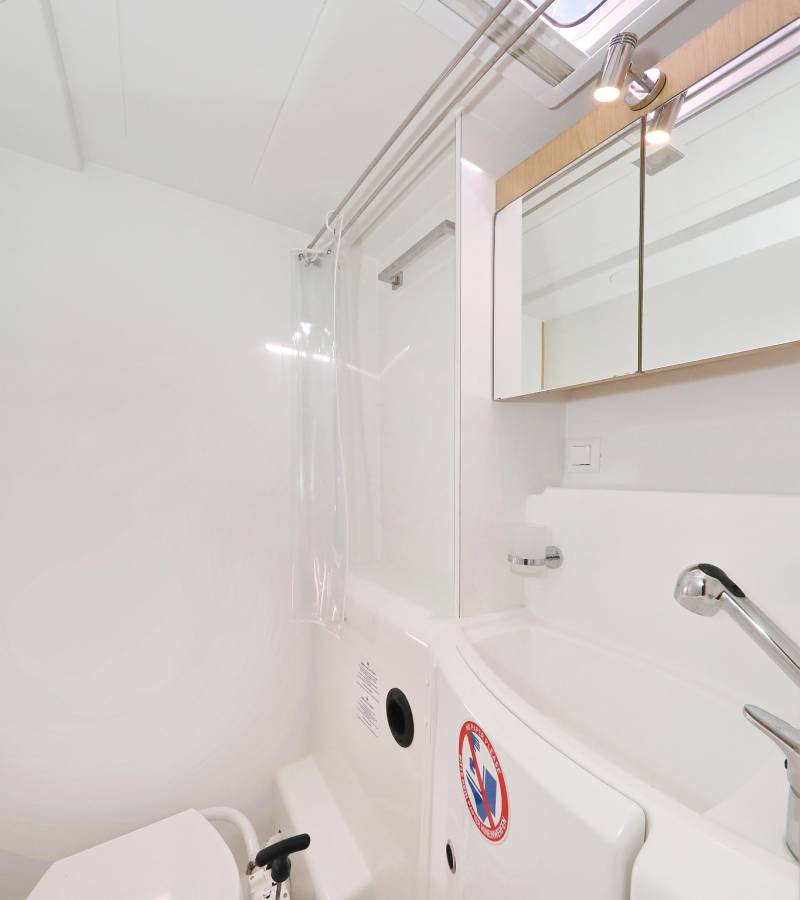 Lagoon 400 S2, Maja V | Yacht Charter Croatia