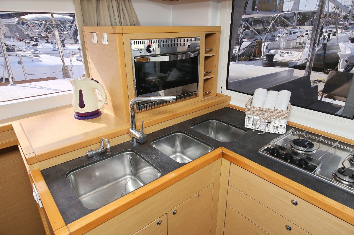 Lagoon 400 S2, Elea | Yacht Charter Croatia