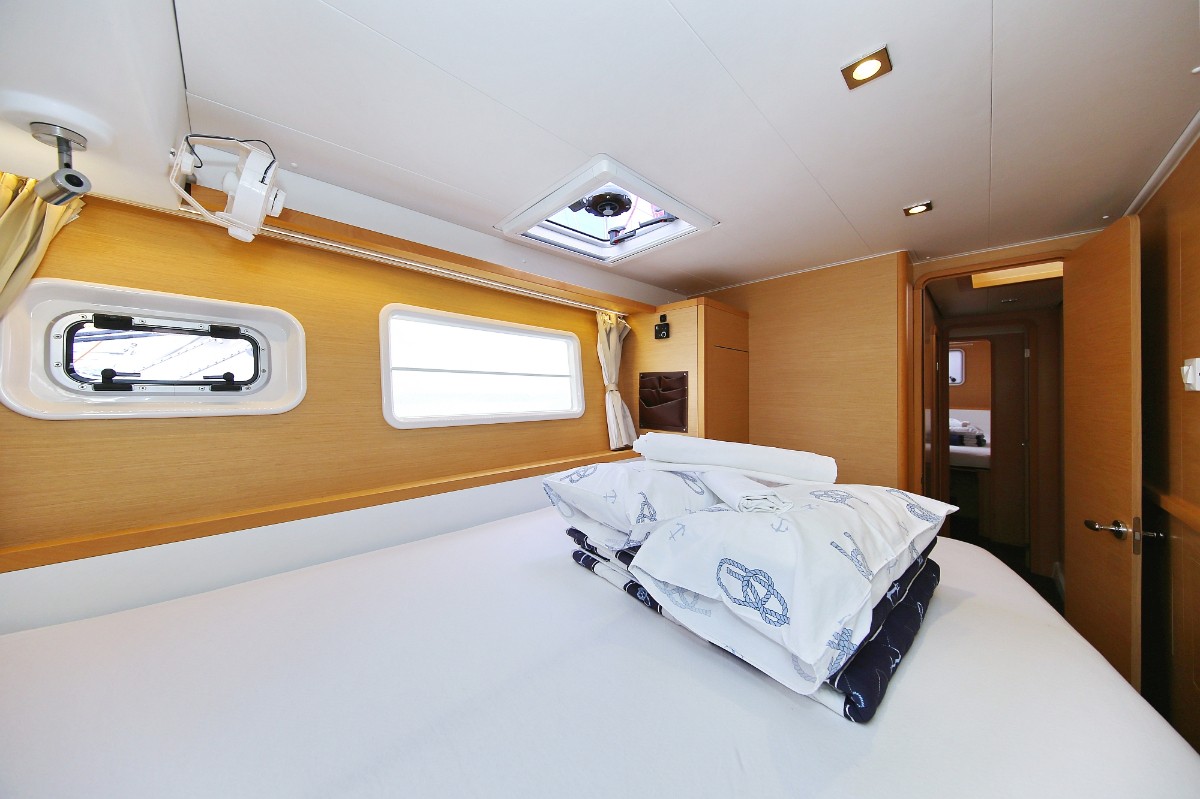 Lagoon 400 S2, Elea | Yacht Charter Croatia
