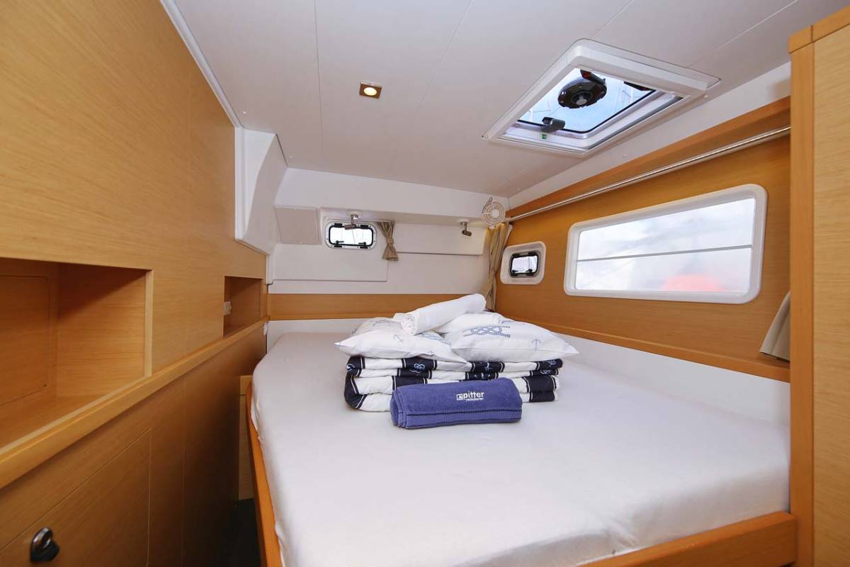 Lagoon 400 S2, Elea | Yacht Charter Croatia