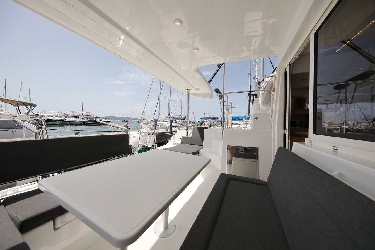 Lagoon 400 S2, Scirocco | Yacht Charter Croatia