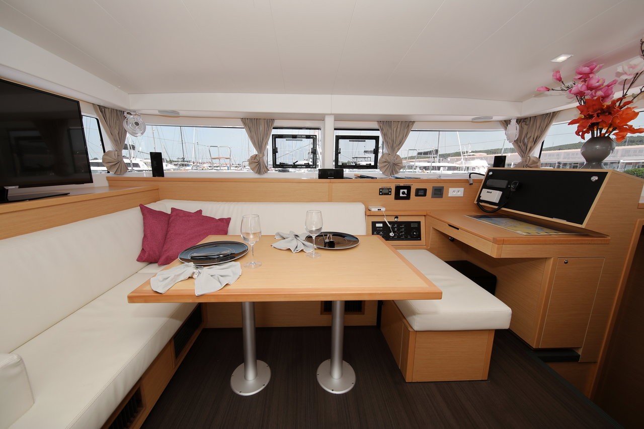 Lagoon 400 S2, Scirocco | Yacht Charter Croatia