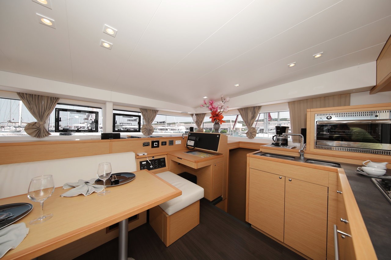 Lagoon 400 S2, Scirocco | Yacht Charter Croatia