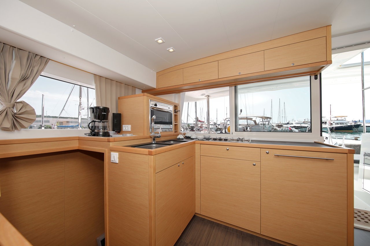 Lagoon 400 S2, Scirocco | Yacht Charter Croatia