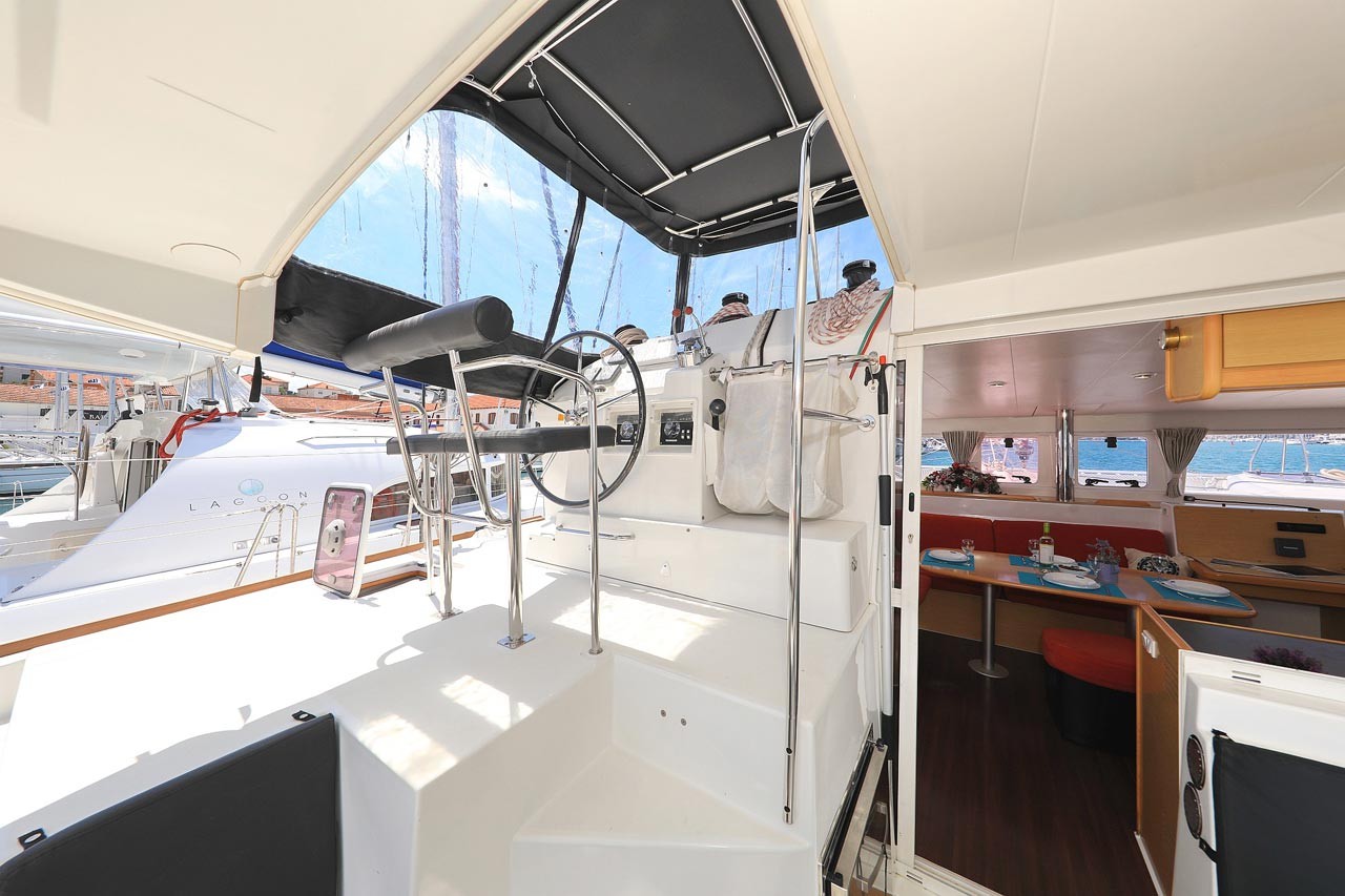 Lagoon 400, Pagomo nayan | Yacht Charter Croatia