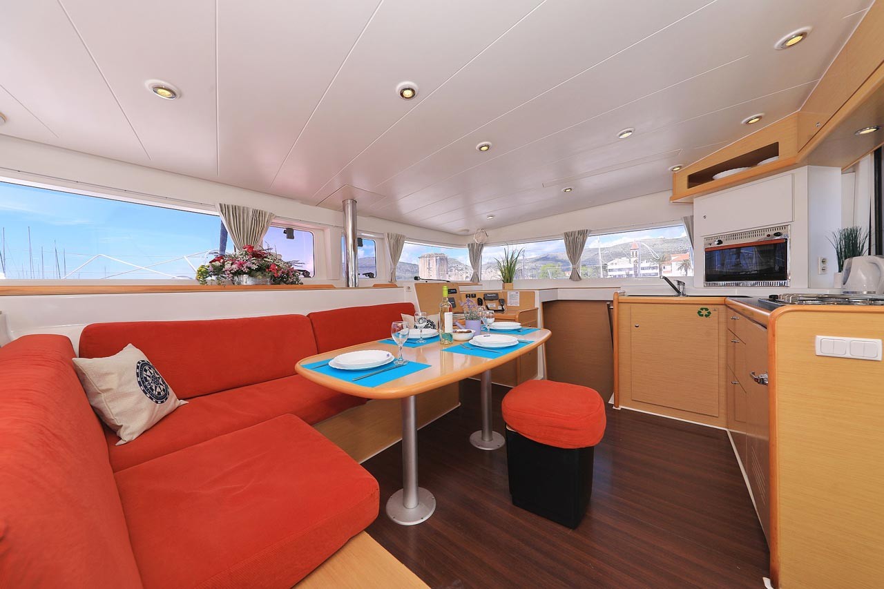 Lagoon 400, Pagomo nayan | Yacht Charter Croatia