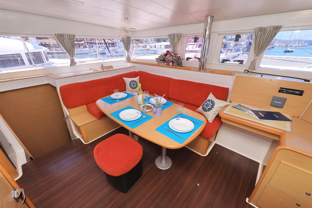 Lagoon 400, Pagomo nayan | Yacht Charter Croatia
