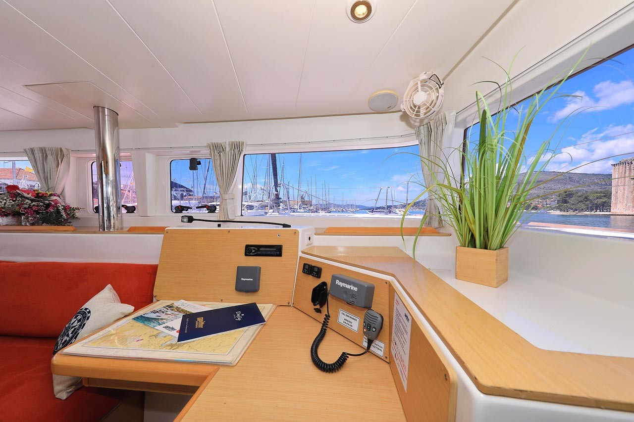 Lagoon 400, Pagomo nayan | Yacht Charter Croatia