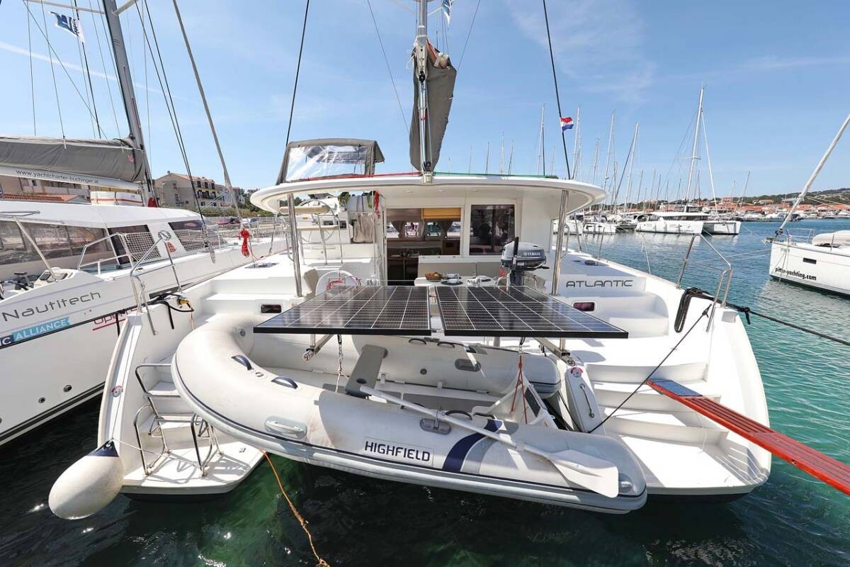 Lagoon 400, Atlantic | Yacht Charter Croatia