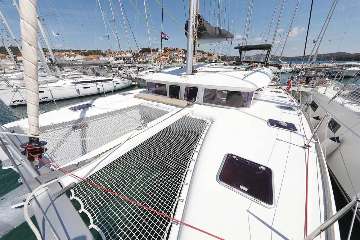 Lagoon 400, Atlantic | Yacht Charter Croatia