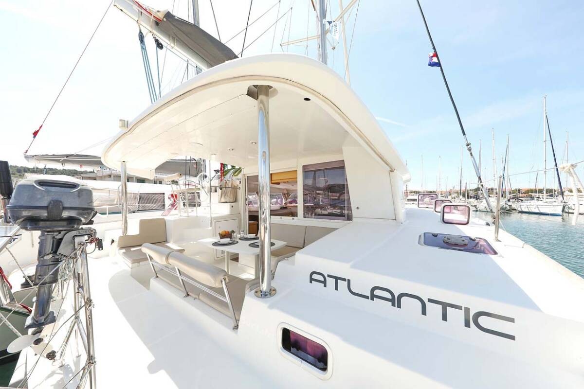 Lagoon 400, Atlantic | Yacht Charter Croatia